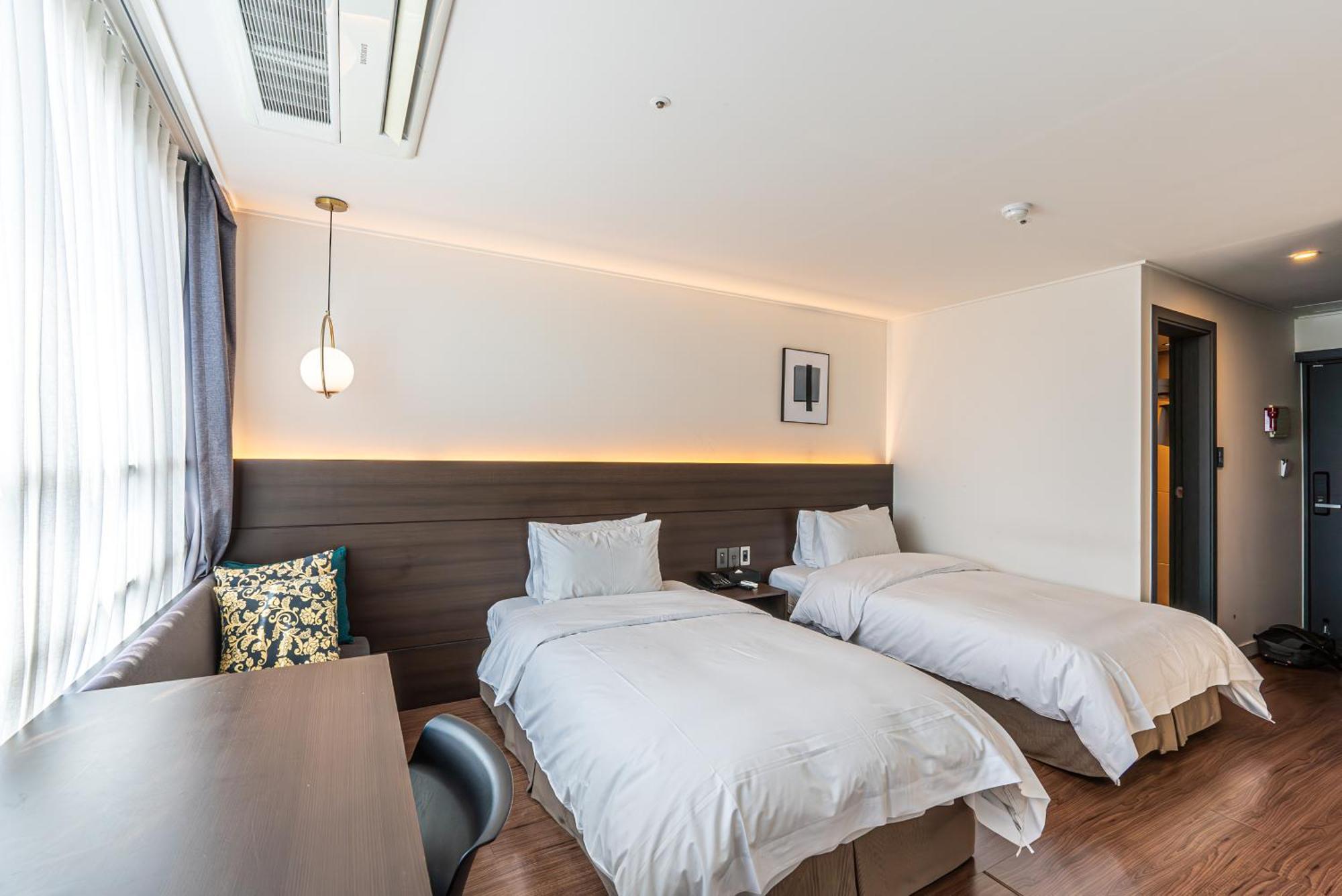 Hotel The Grang Jungmun Seogwipo Dış mekan fotoğraf