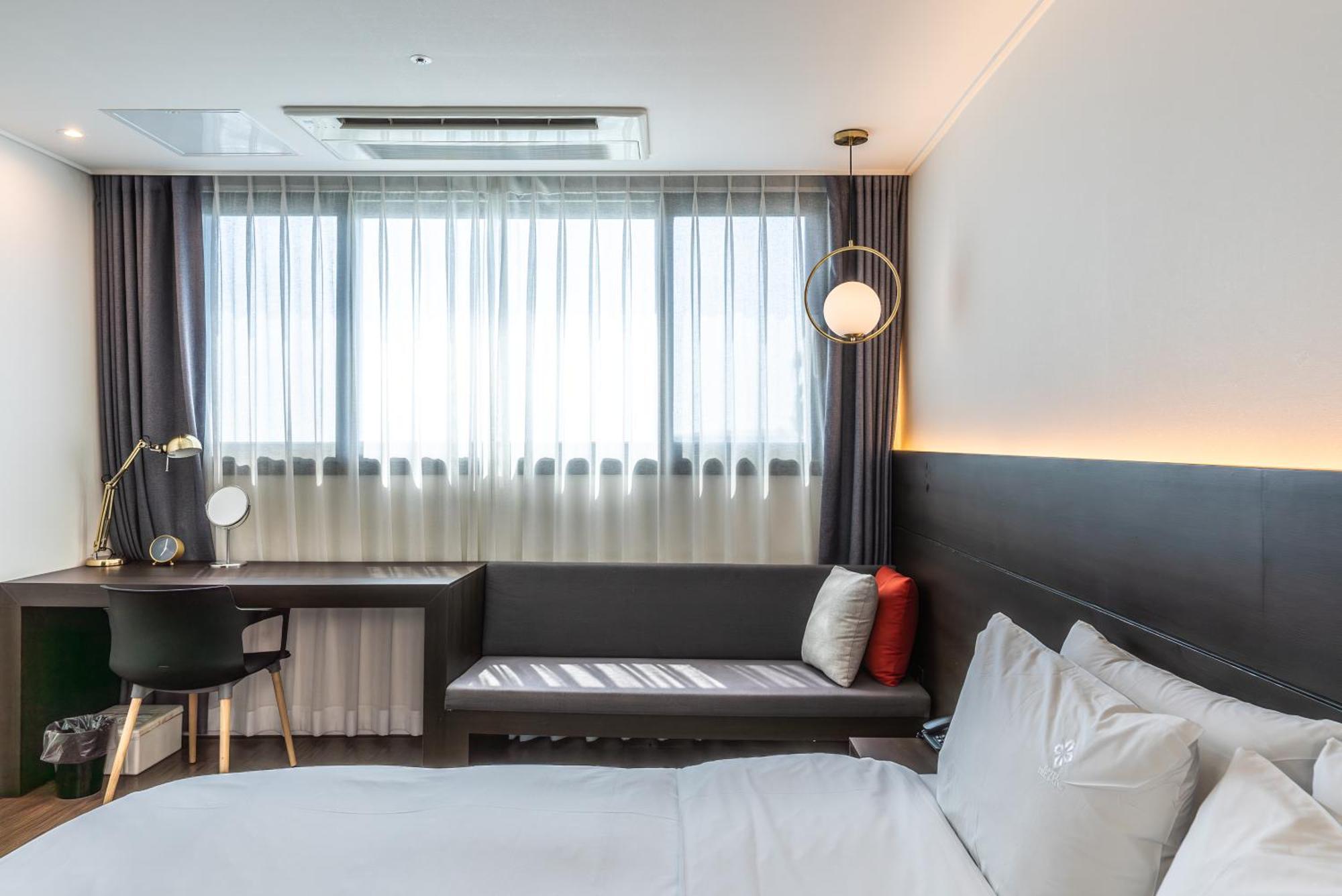 Hotel The Grang Jungmun Seogwipo Dış mekan fotoğraf
