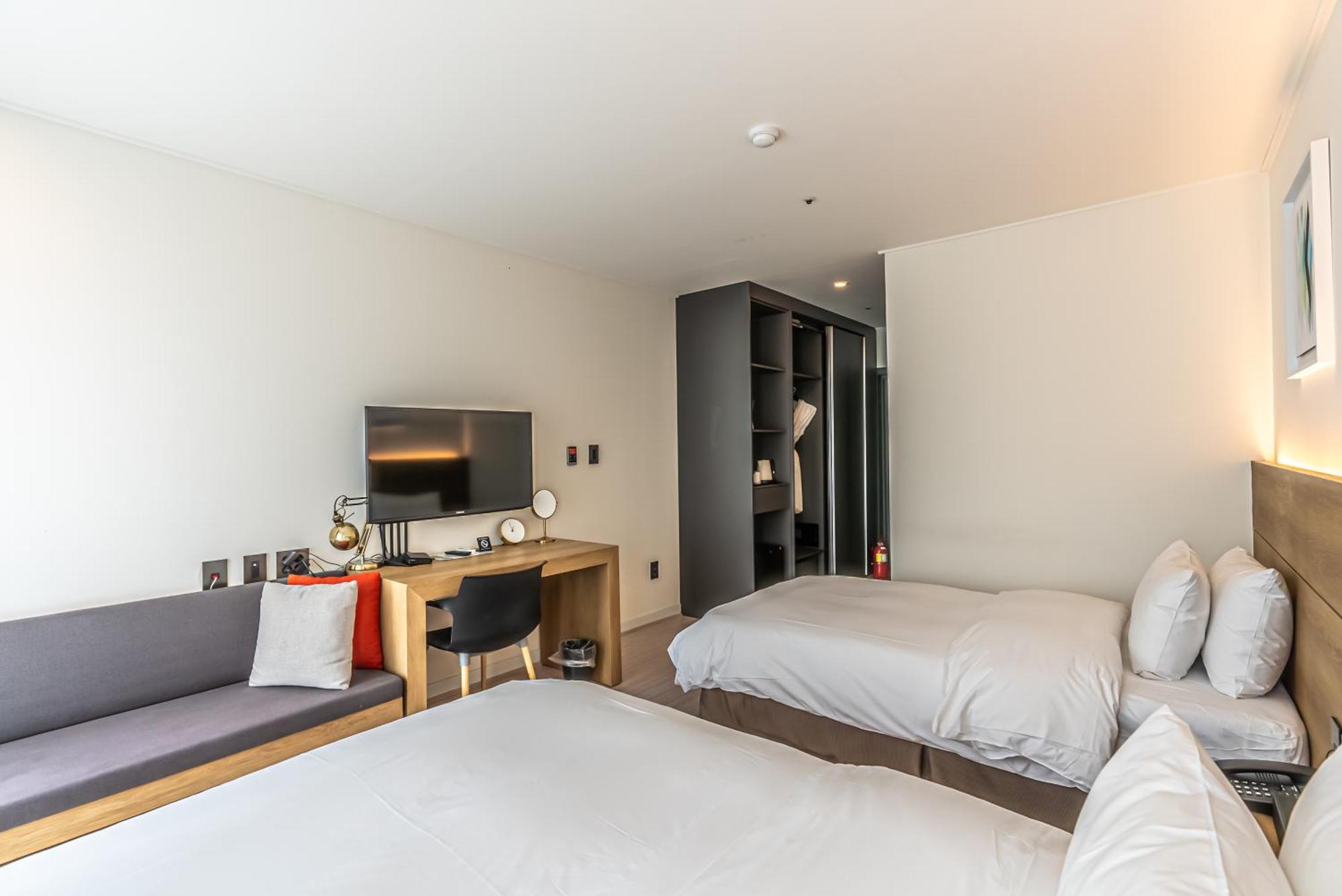 Hotel The Grang Jungmun Seogwipo Dış mekan fotoğraf