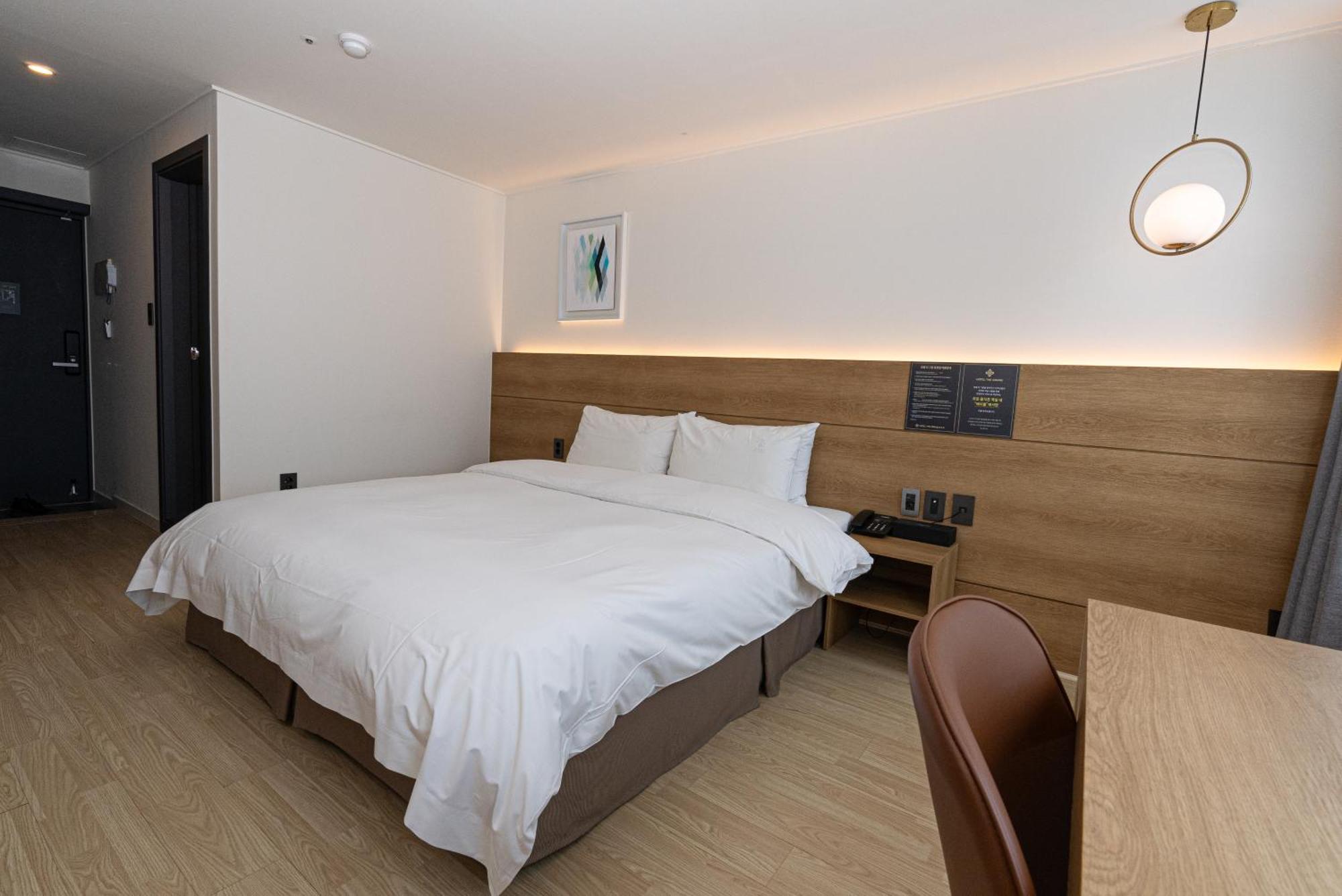 Hotel The Grang Jungmun Seogwipo Dış mekan fotoğraf